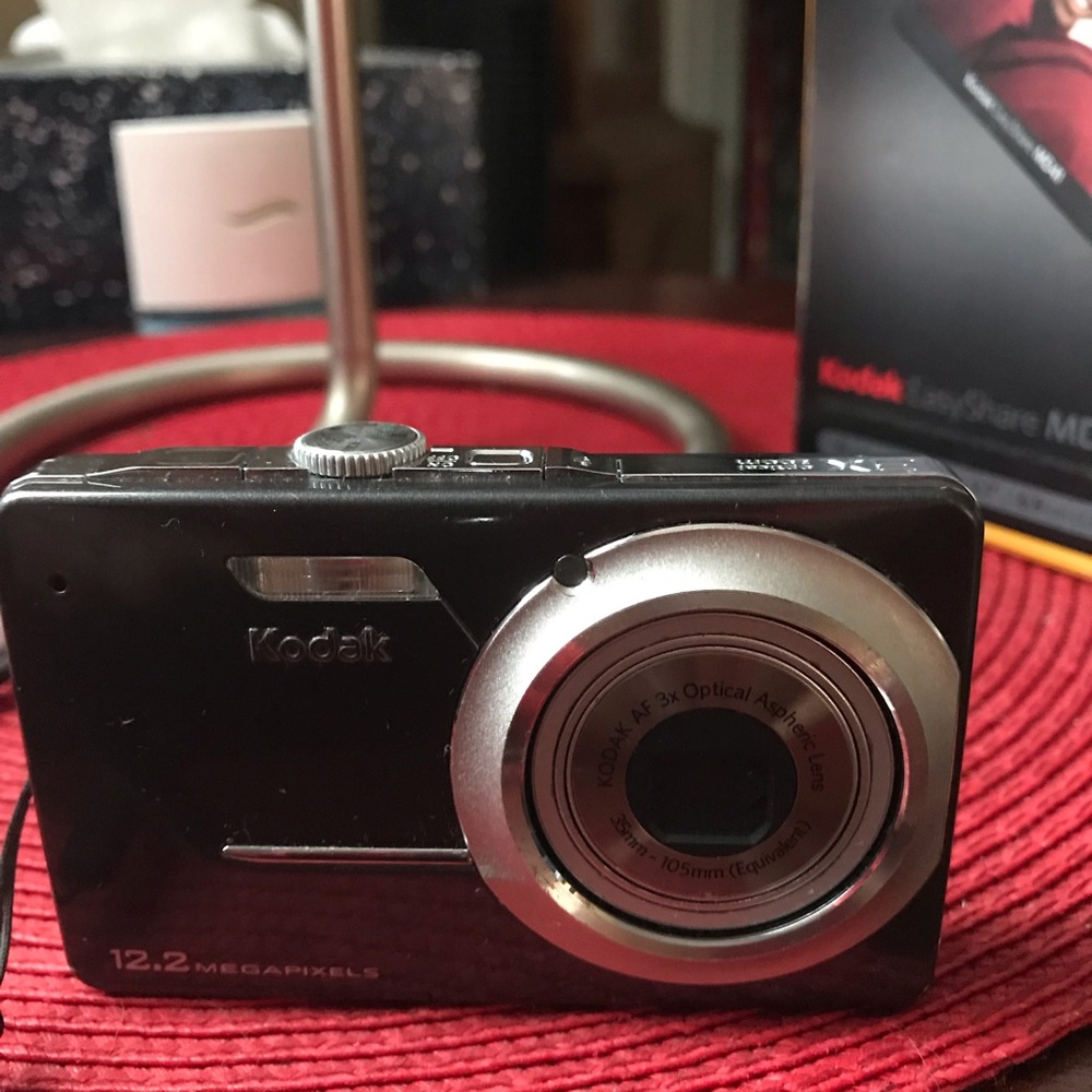 Digital Camera - Picture 3 of 4